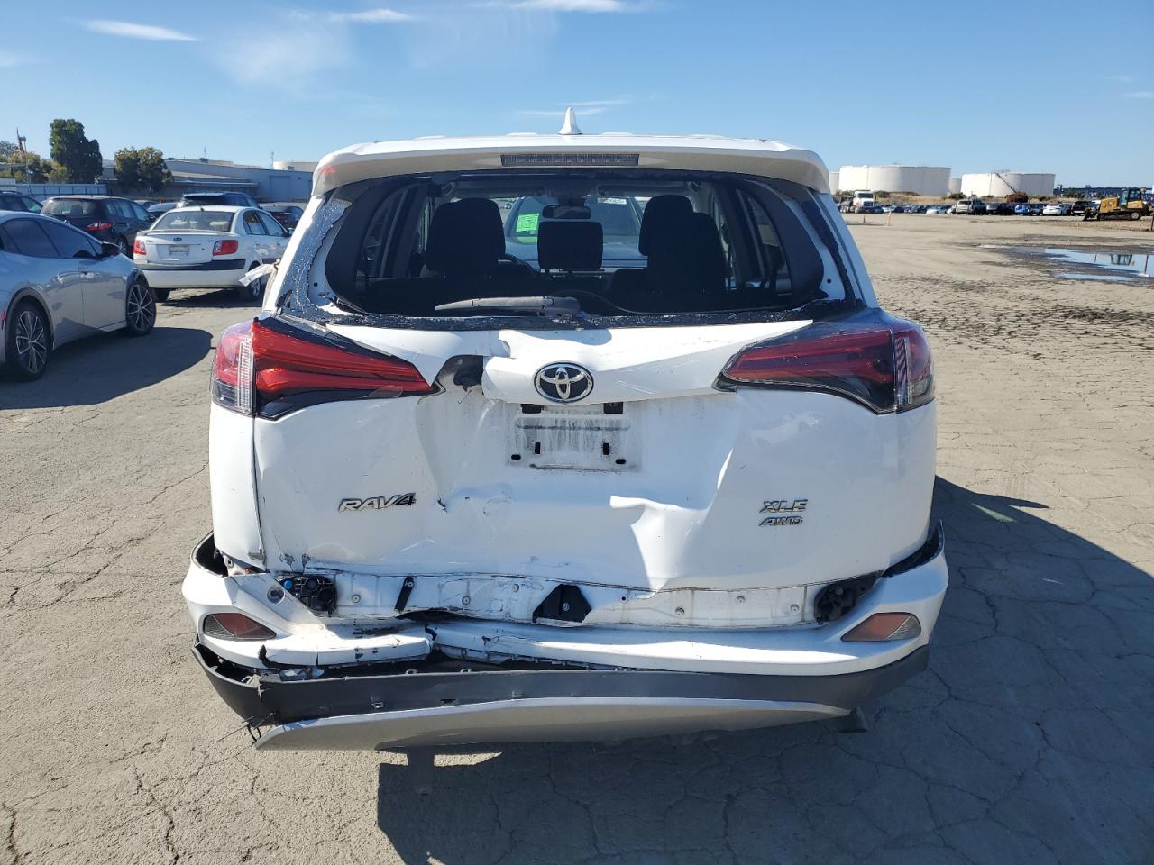 2018 Toyota Rav4 Adventure - Фото 6