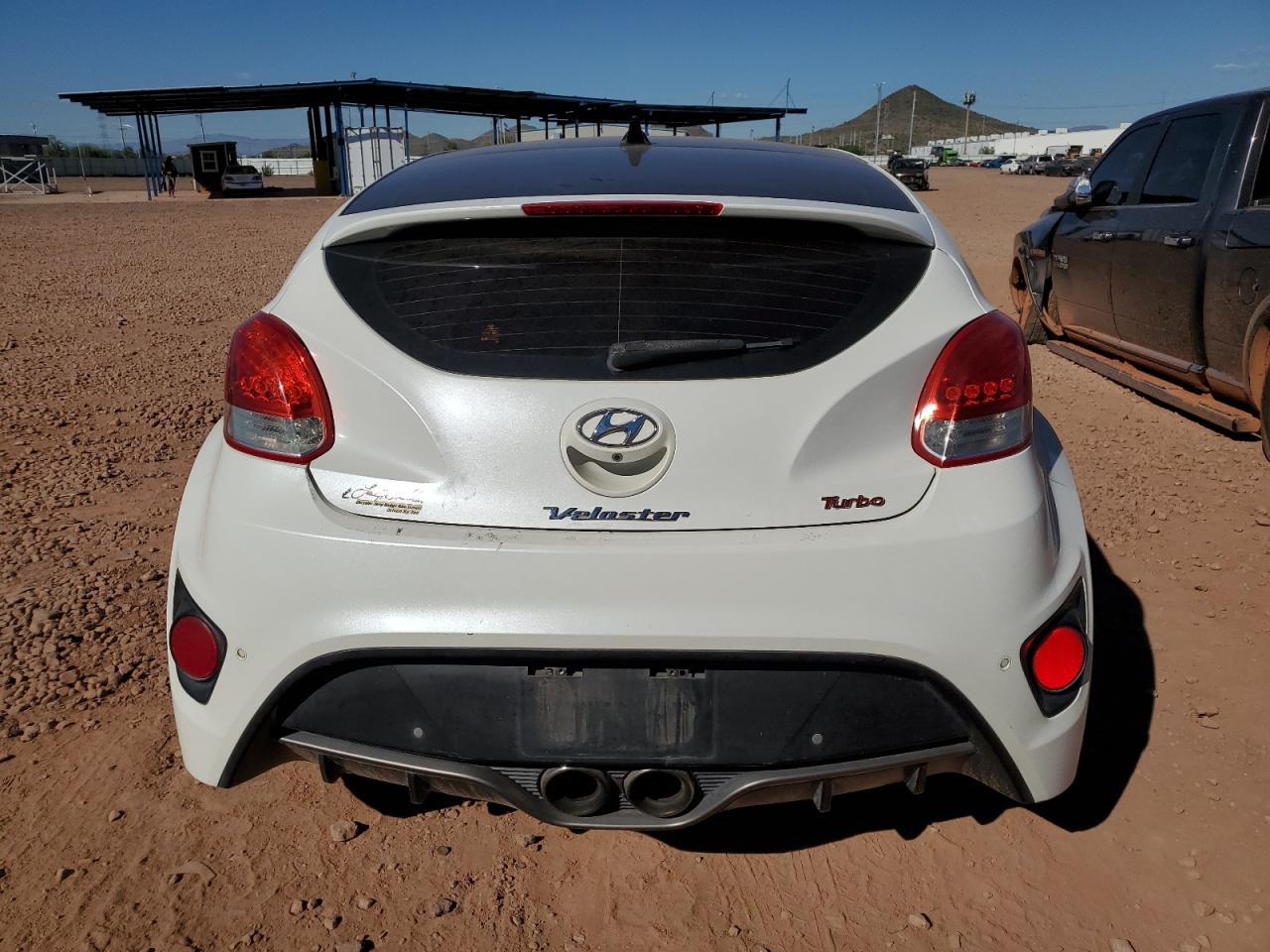 2016 Hyundai Veloster Turbo - Фото 6