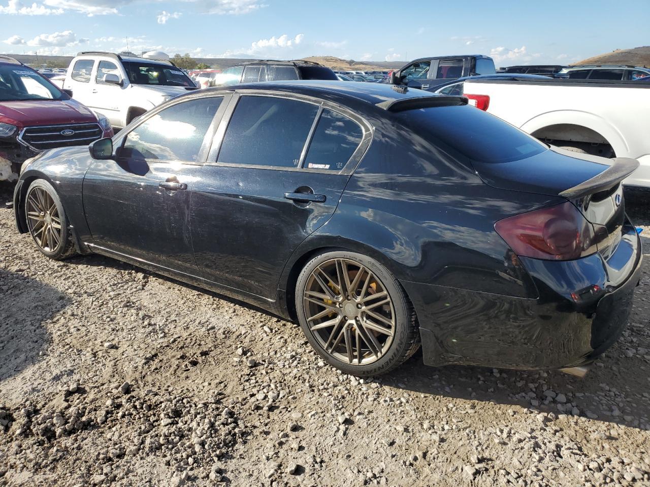 2010 Infiniti G37 - Image 2