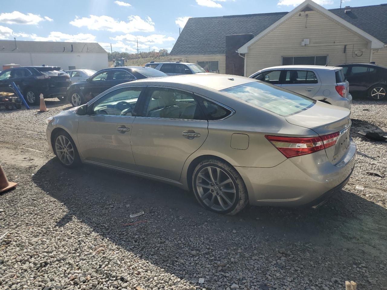2015 Toyota Avalon Xle - Фото 2