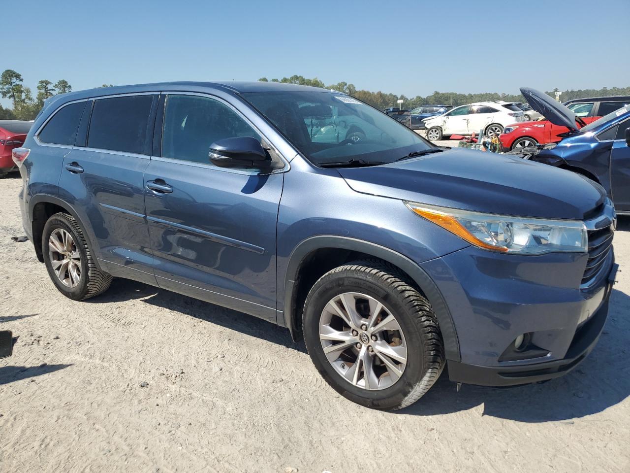 2016 Toyota Highlander Le - Фото 4