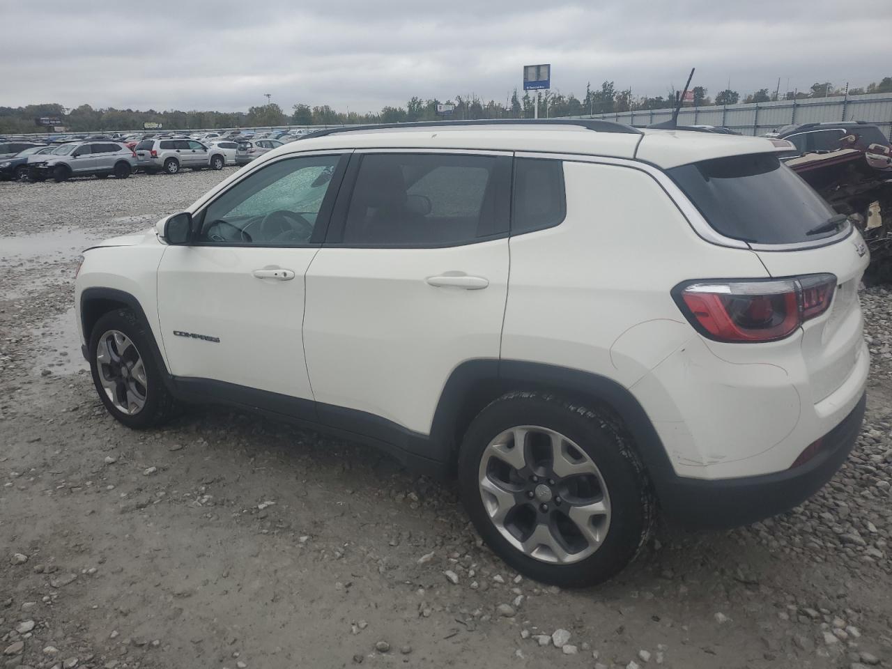2020 Jeep Compass - Фото 2