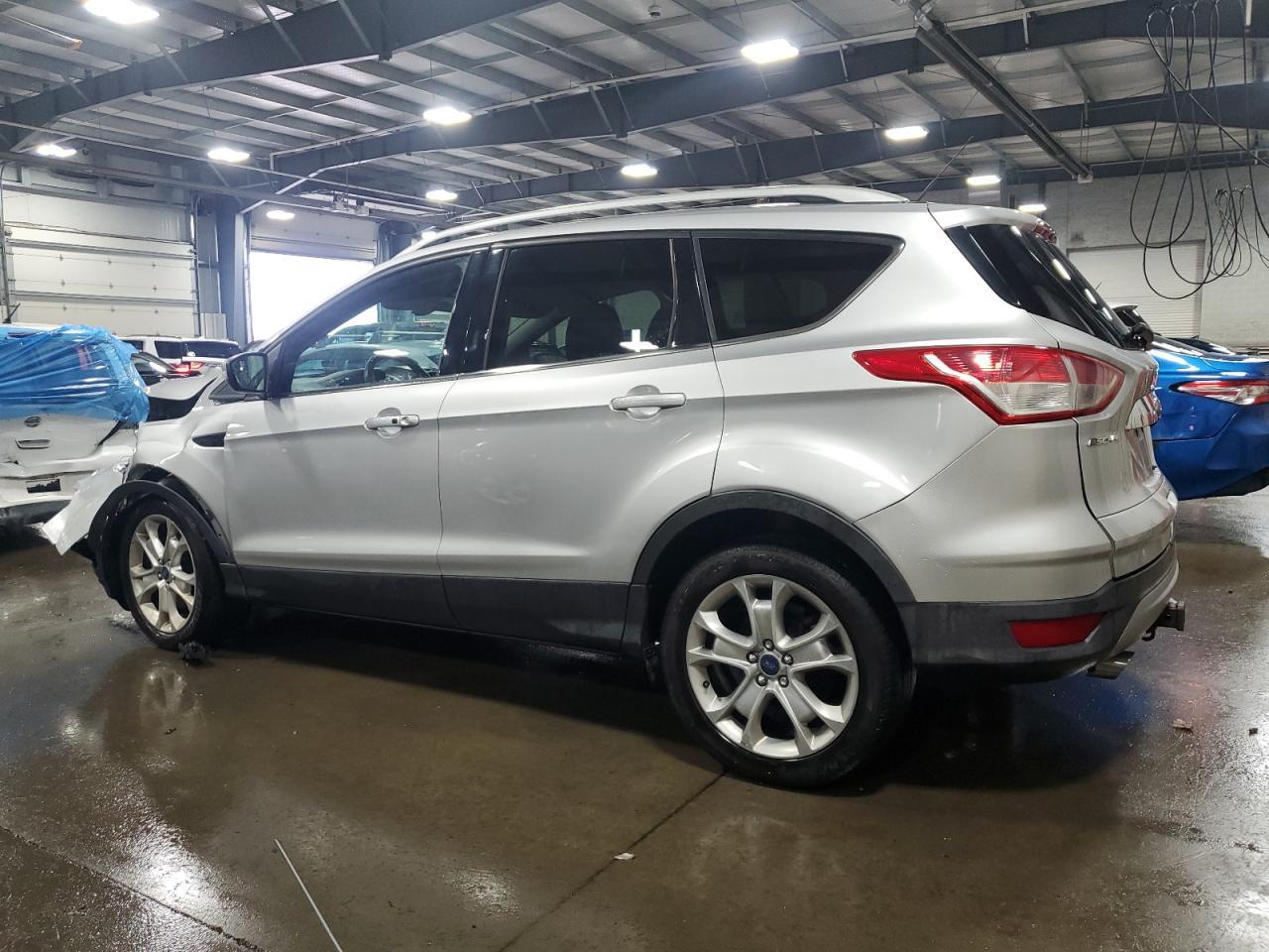 2016 Ford Escape Titanium - Фото 2