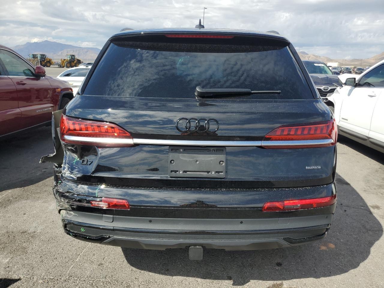 2021 Audi Q7 Premium Plus - Фото 6