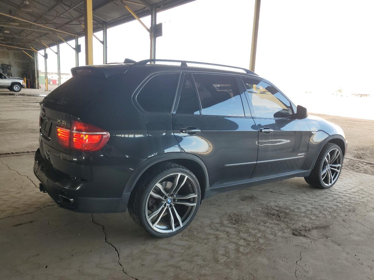2012 BMW X5 xDrive50I - Image 3