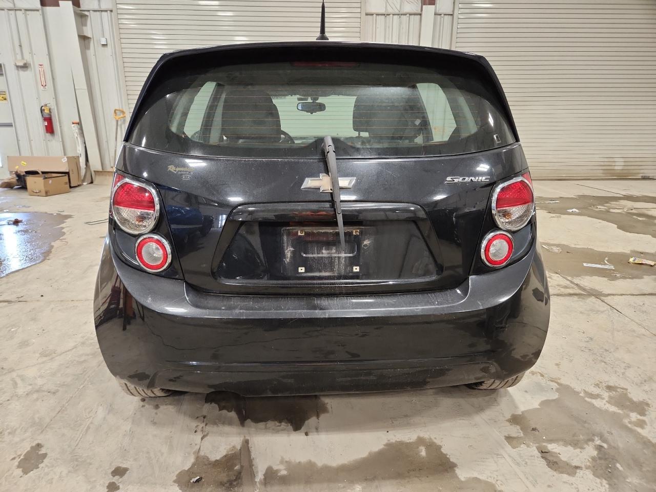 2014 Chevrolet Sonic Ls - Image 6