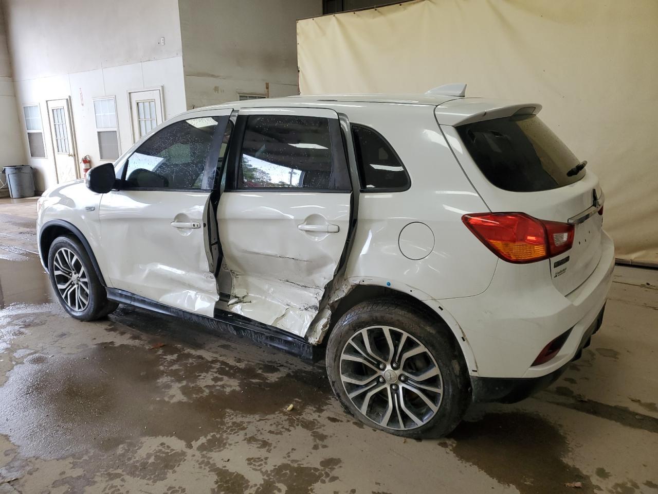 2018 Mitsubishi Outlander Sport Es - Image 2