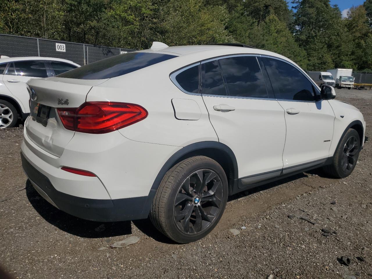 2017 BMW X4 xDrive28I - Фото 3