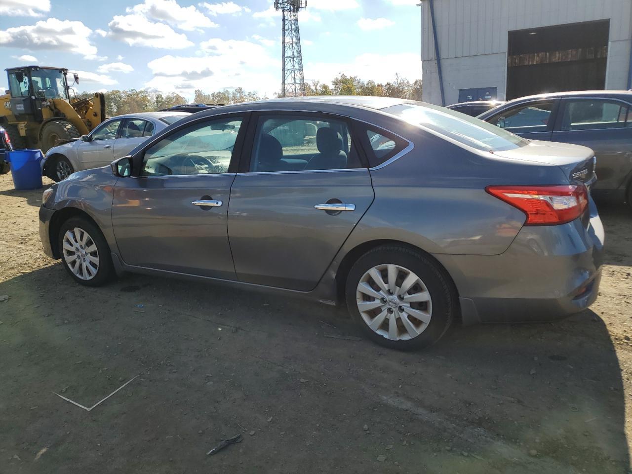 2016 Nissan Sentra S - Фото 2