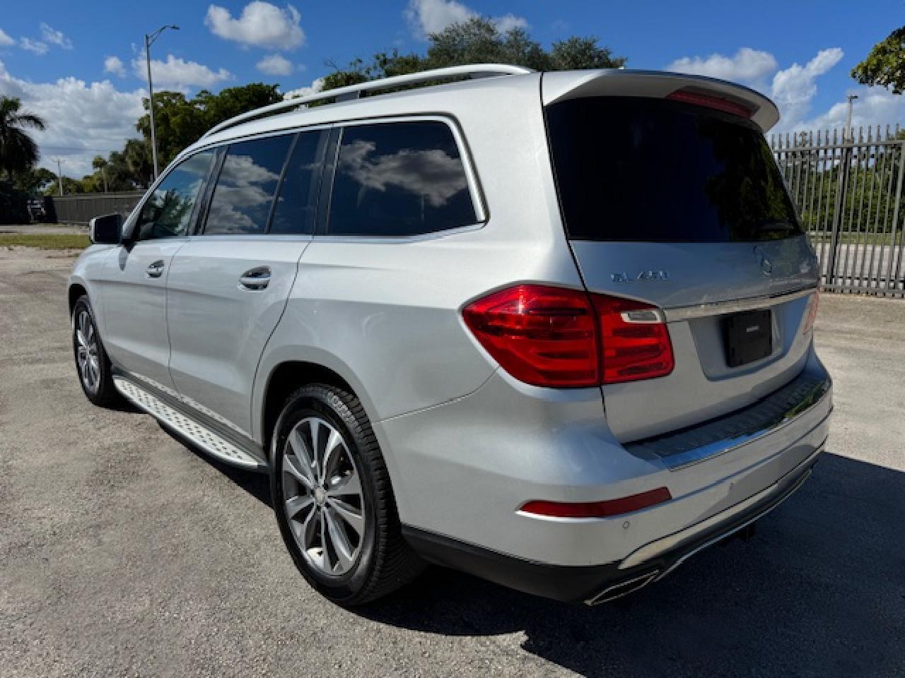 2016 Mercedes-Benz Gl 450 4Matic - Image 2