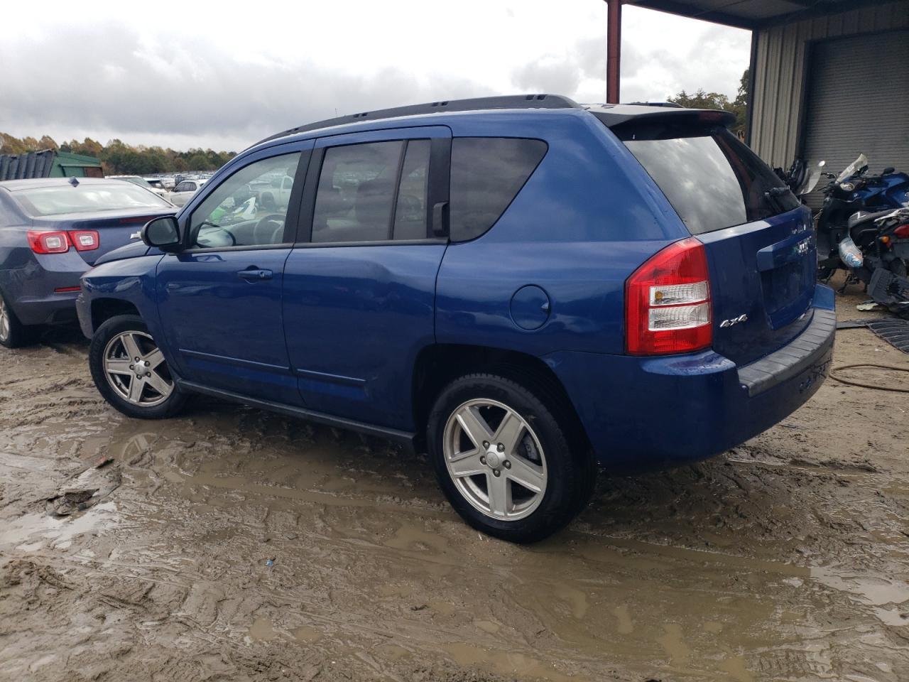 2010 Jeep Compass Sport - Фото 2