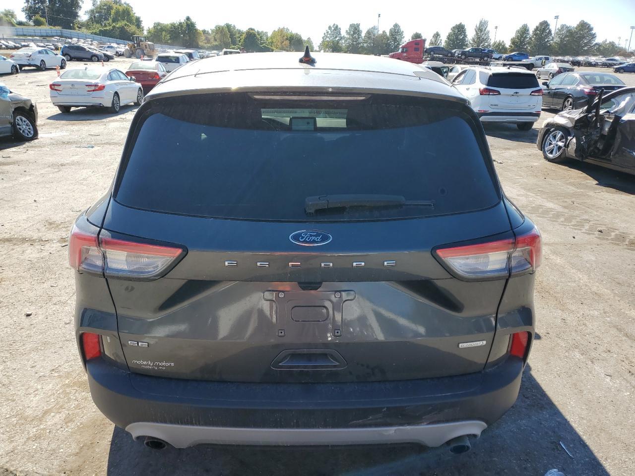 2020 Ford Escape Se - Фото 6