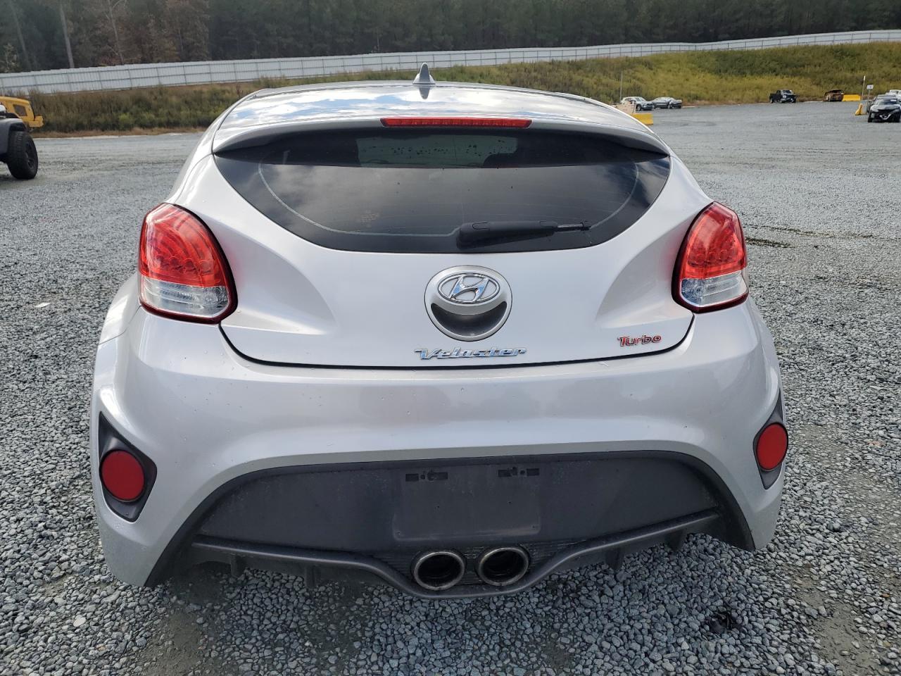 2013 Hyundai Veloster Turbo - Image 6