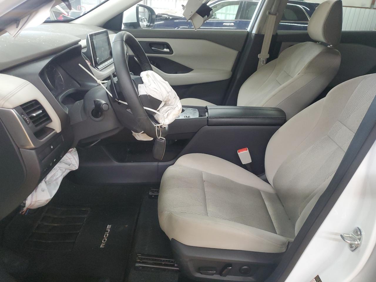 2025 Nissan Rogue Sv - Image 7