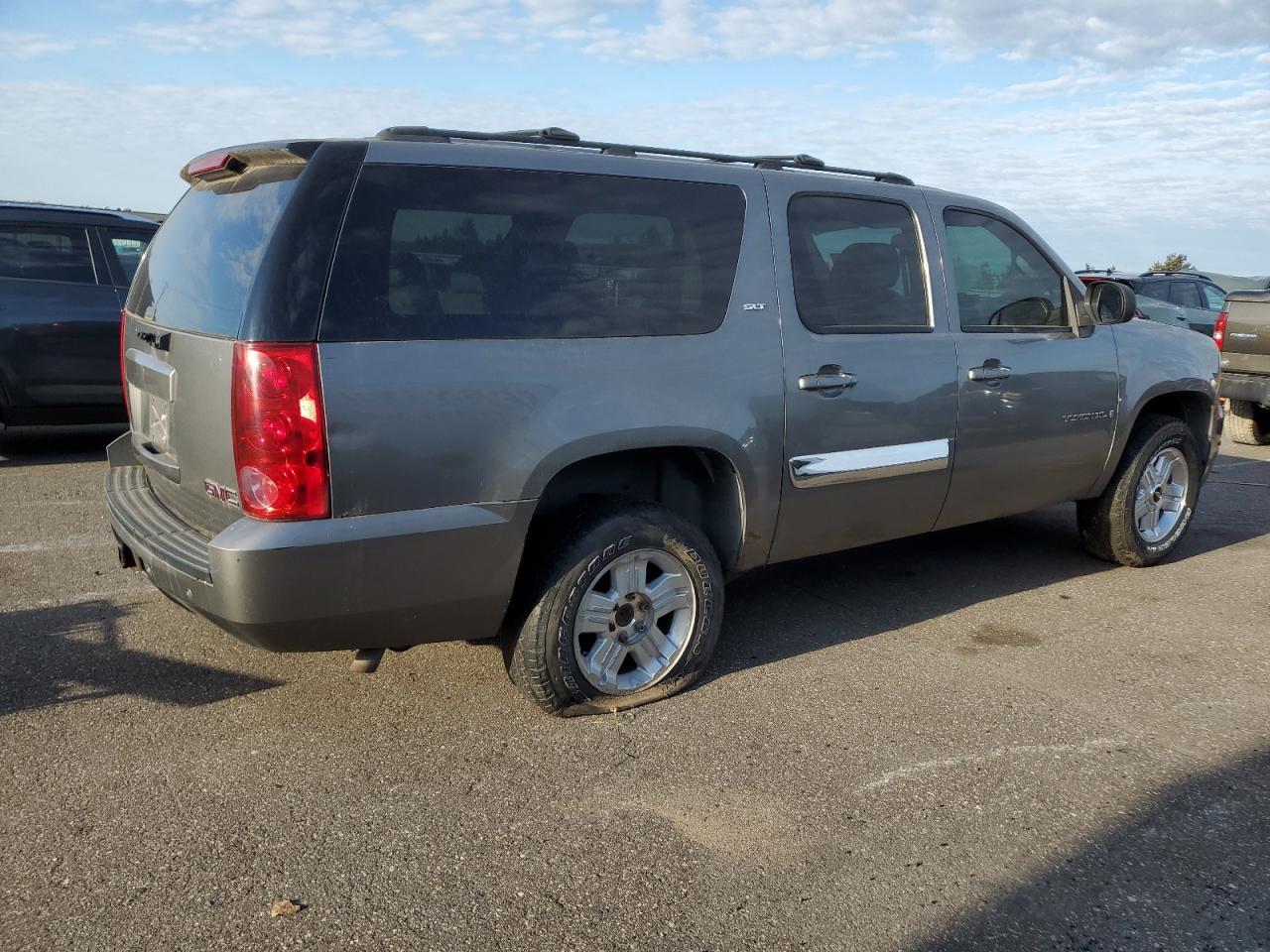 2007 GMC Yukon Xl K1500 - Фото 3