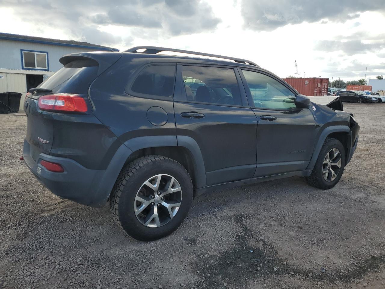 2015 Jeep Cherokee - Фото 3