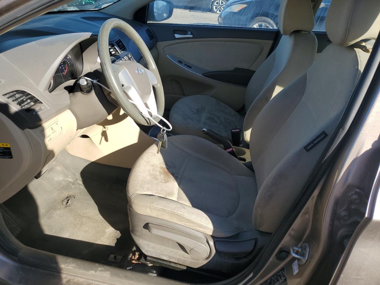 2013 Hyundai Accent Gls - Image 7