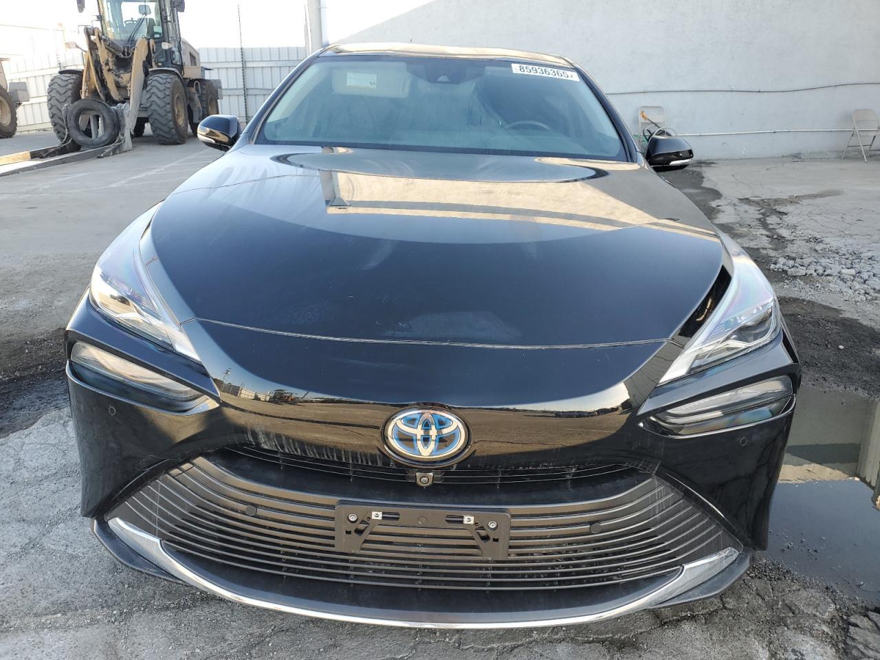 2022 Toyota Mirai Le - Фото 5