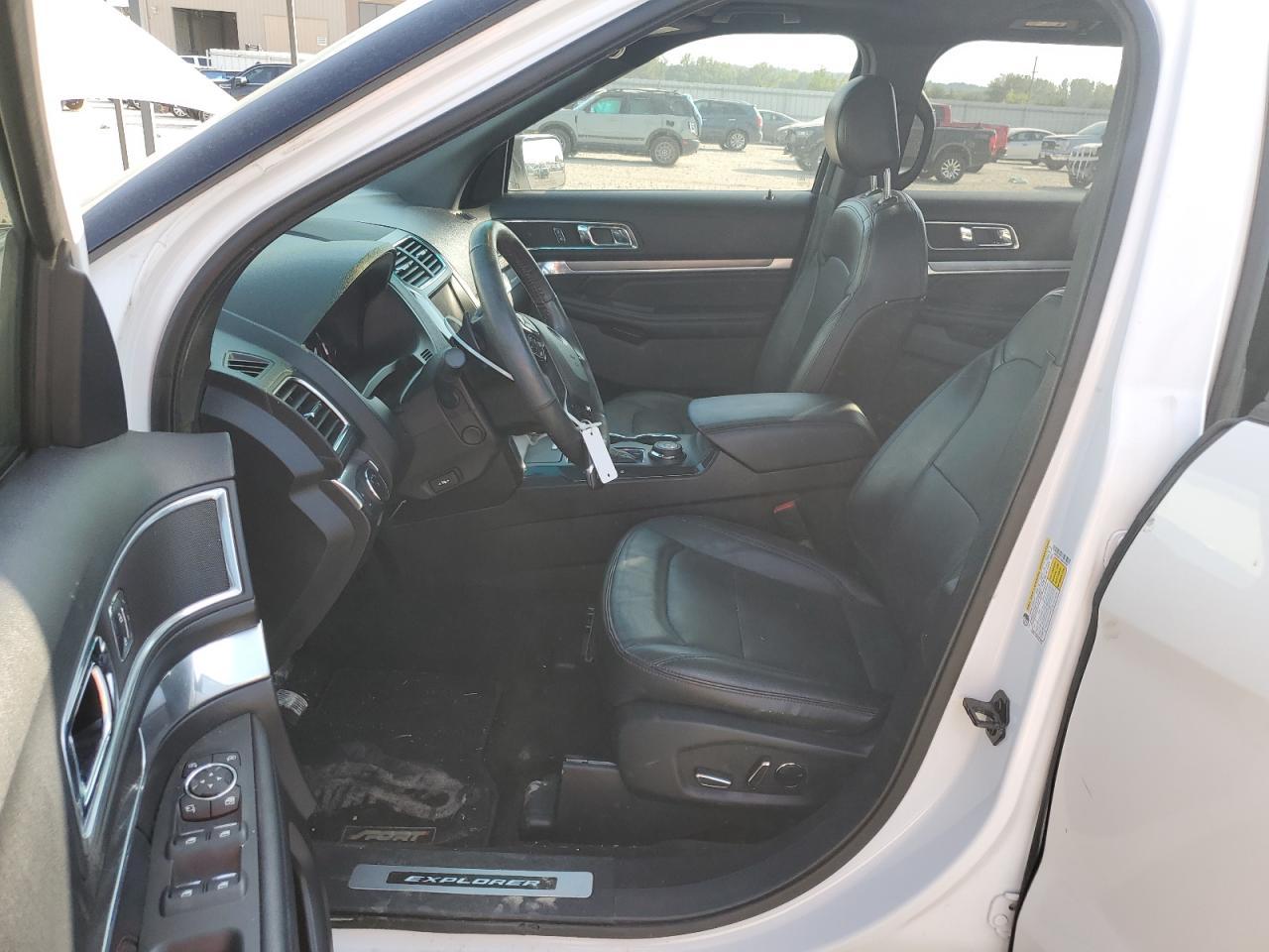 2016 Ford Explorer Sport - Фото 7