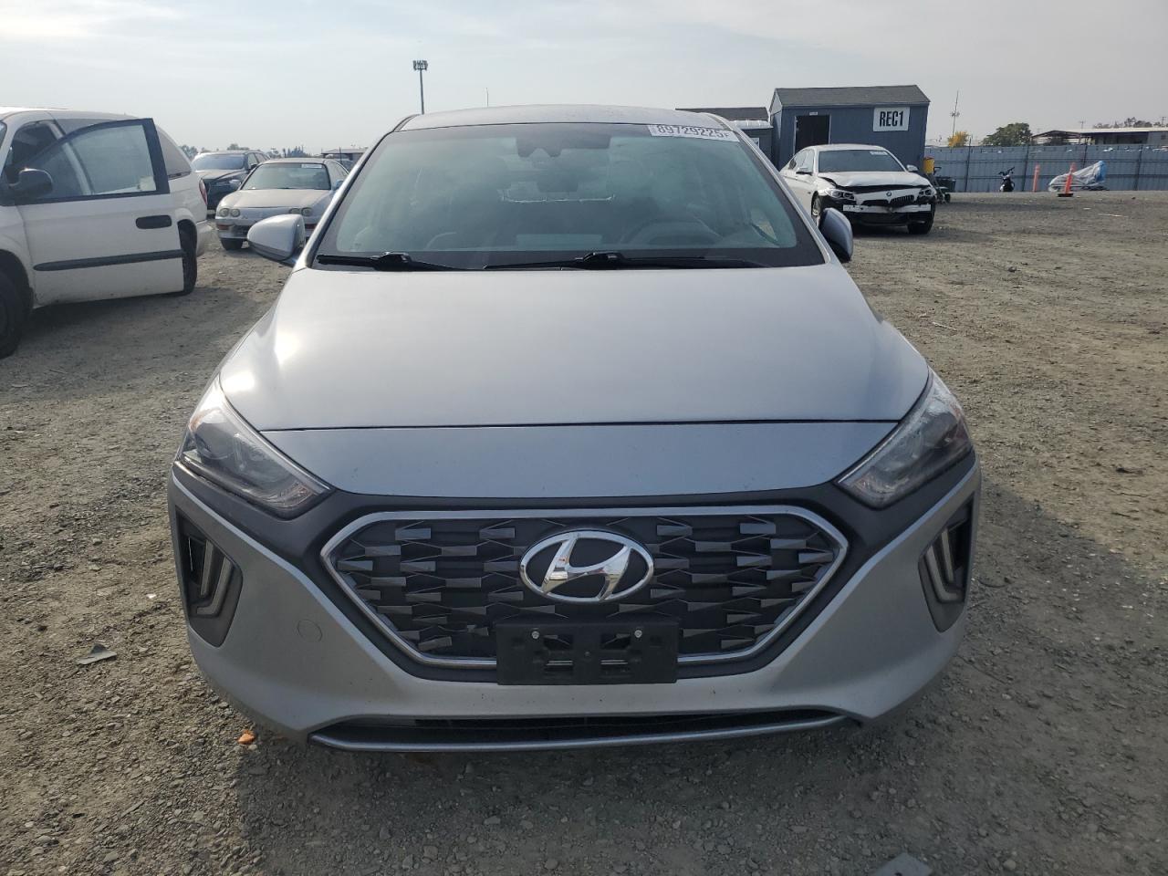 2020 Hyundai Ioniq Se - Image 5
