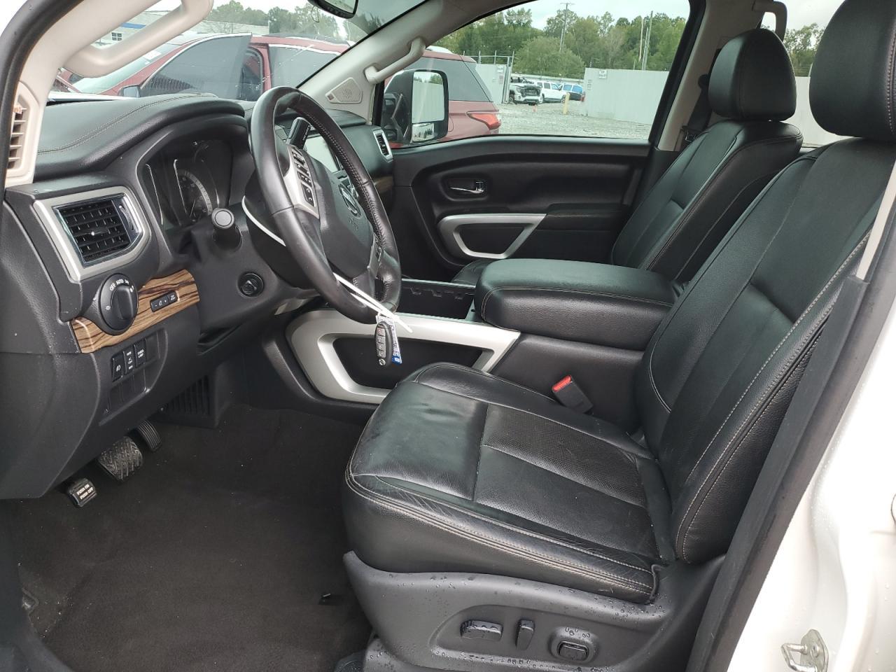 2018 Nissan Titan Sv - Image 7