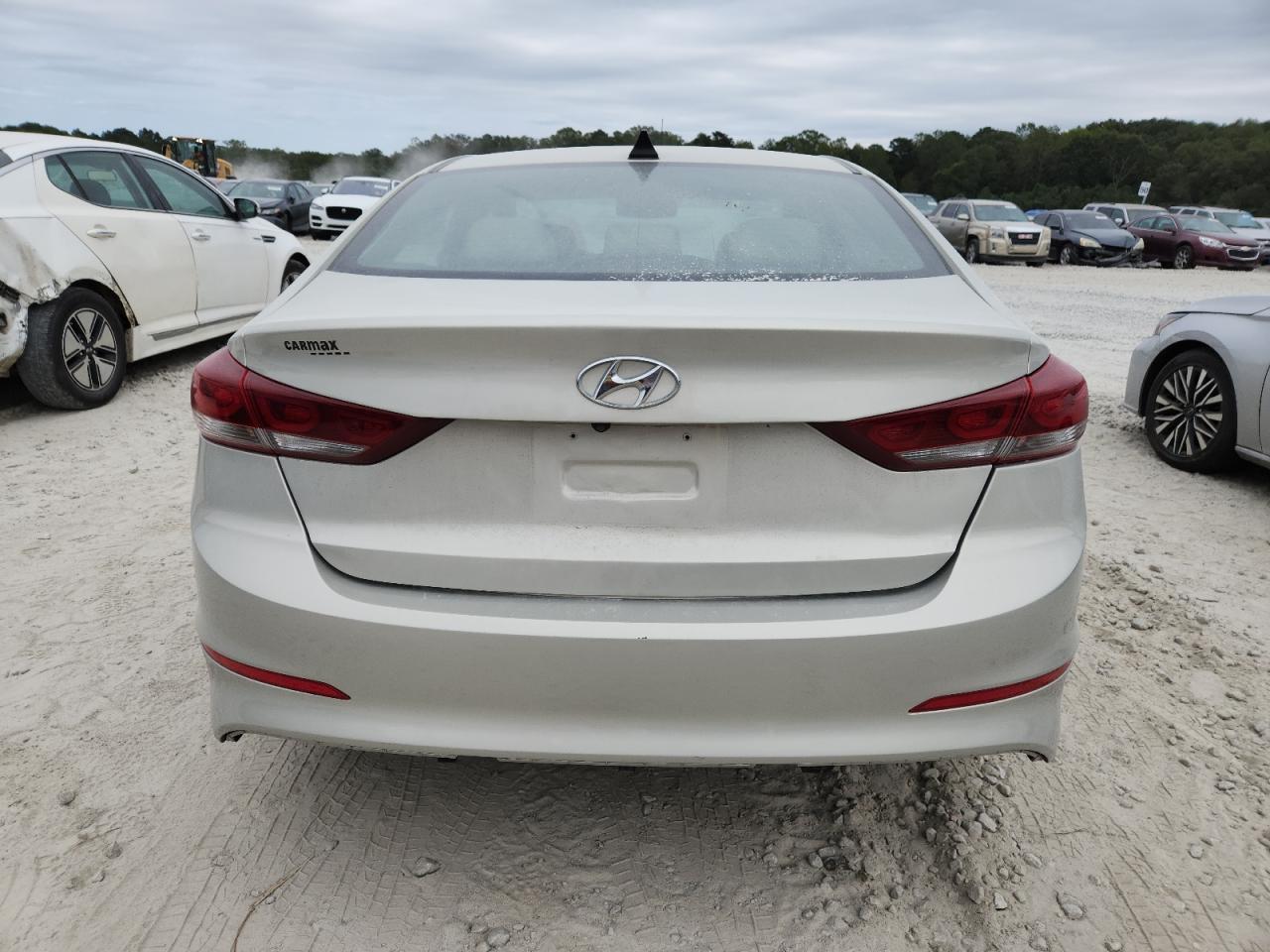 2017 Hyundai Elantra - Фото 6