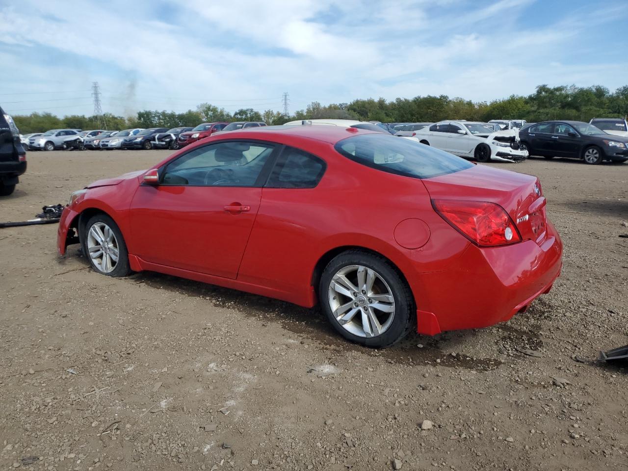 2010 Niss Altima S - Image 2