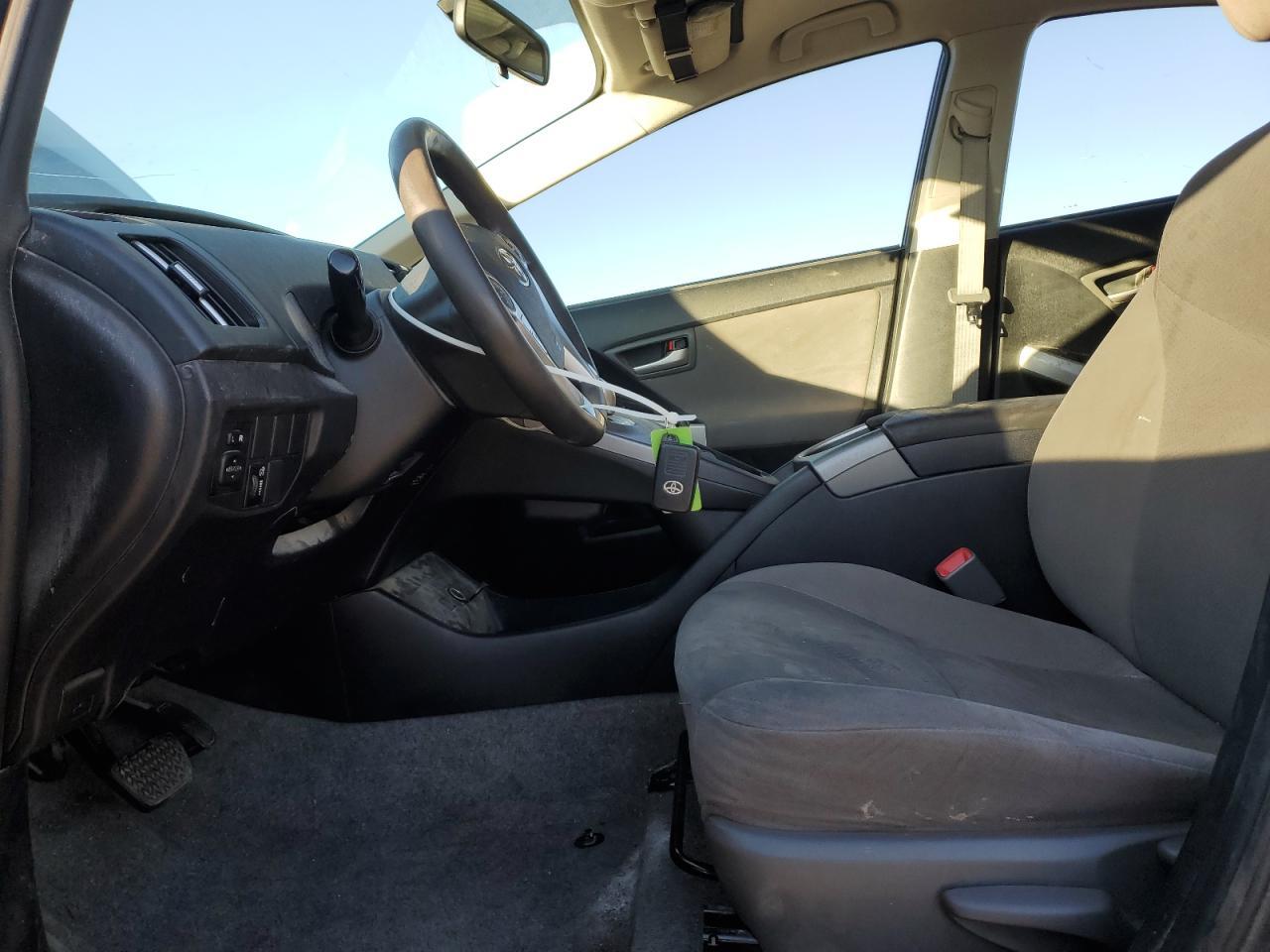 2013 Toyota Prius - Фото 7