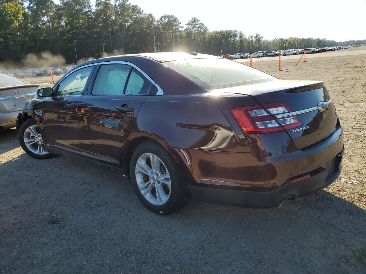 2018 Ford Taurus Sel - Фото 2