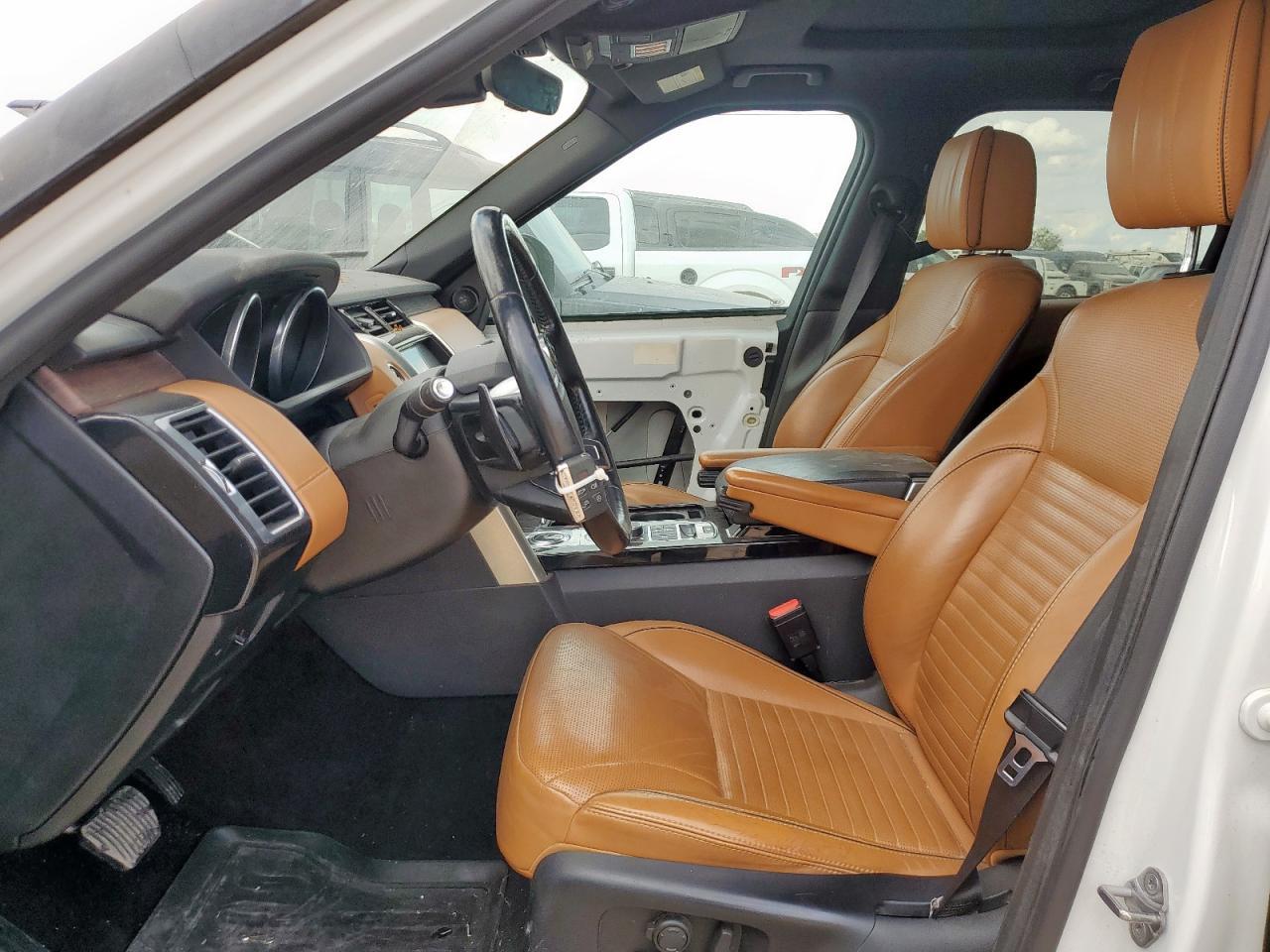 2017 Land Rover Discovery Hse Luxury - Image 7