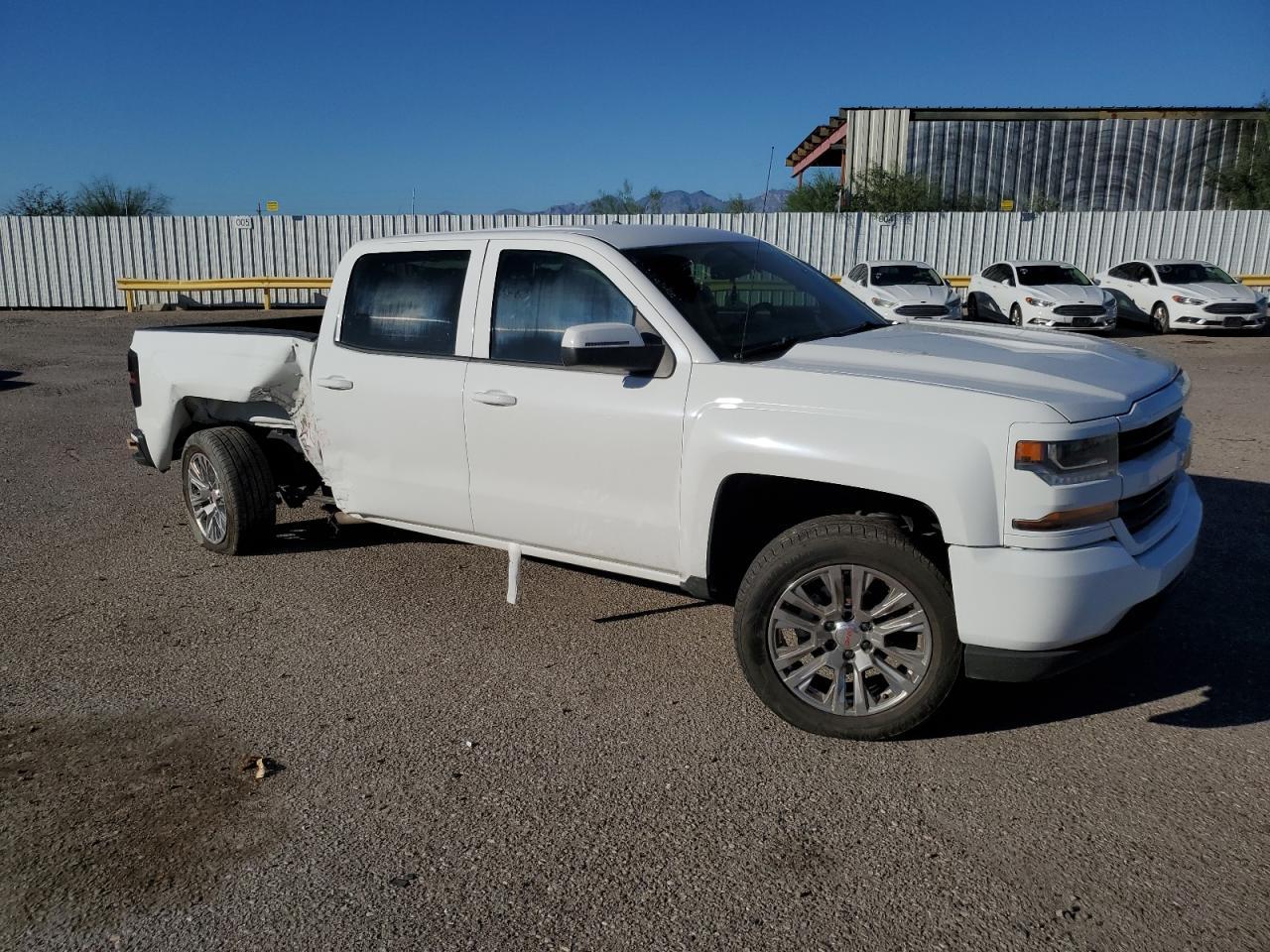2016 Chevrolet Silverado K1500 - Фото 4