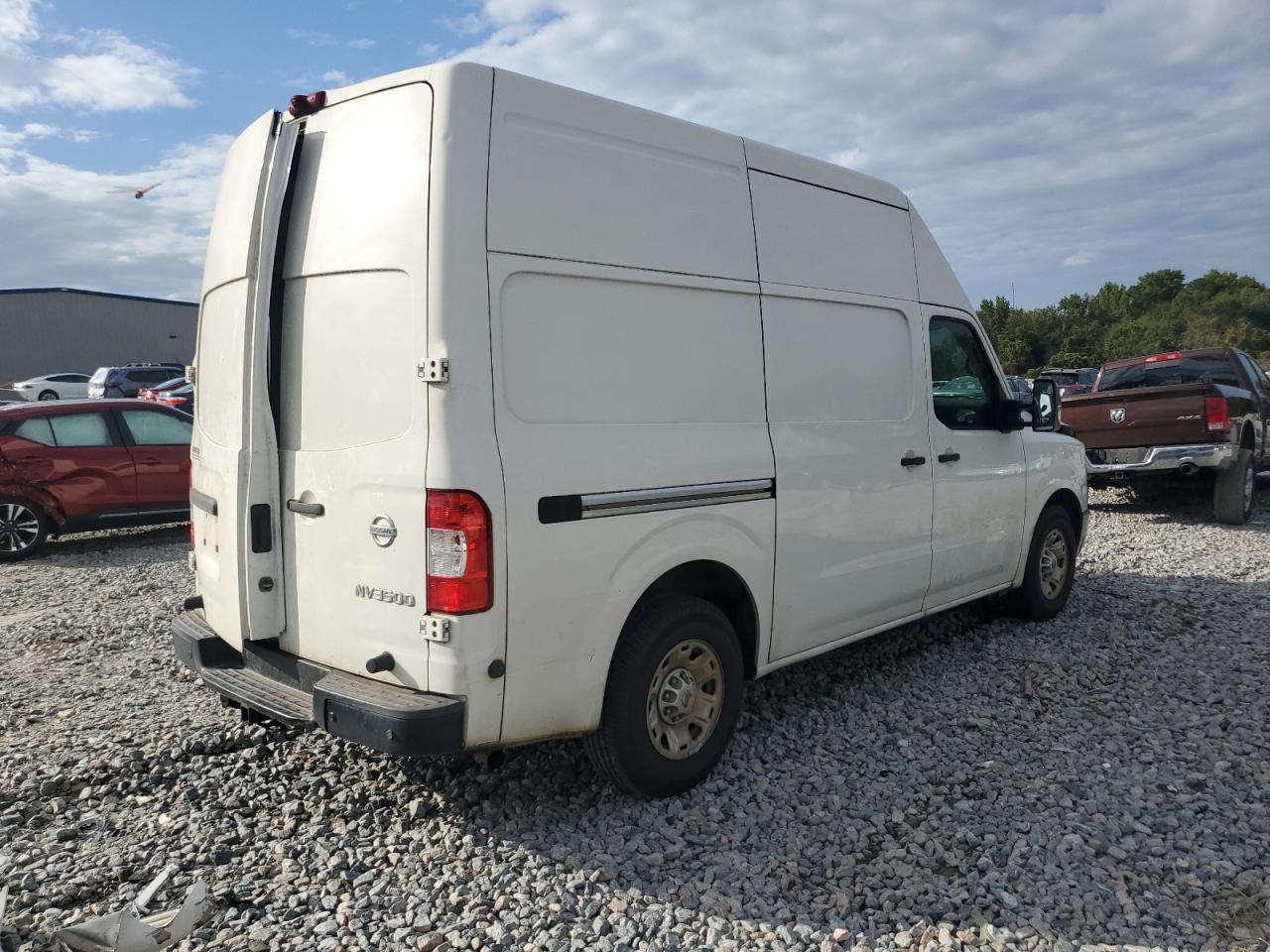 2017 Nissan Nv 2500 S - Фото 3