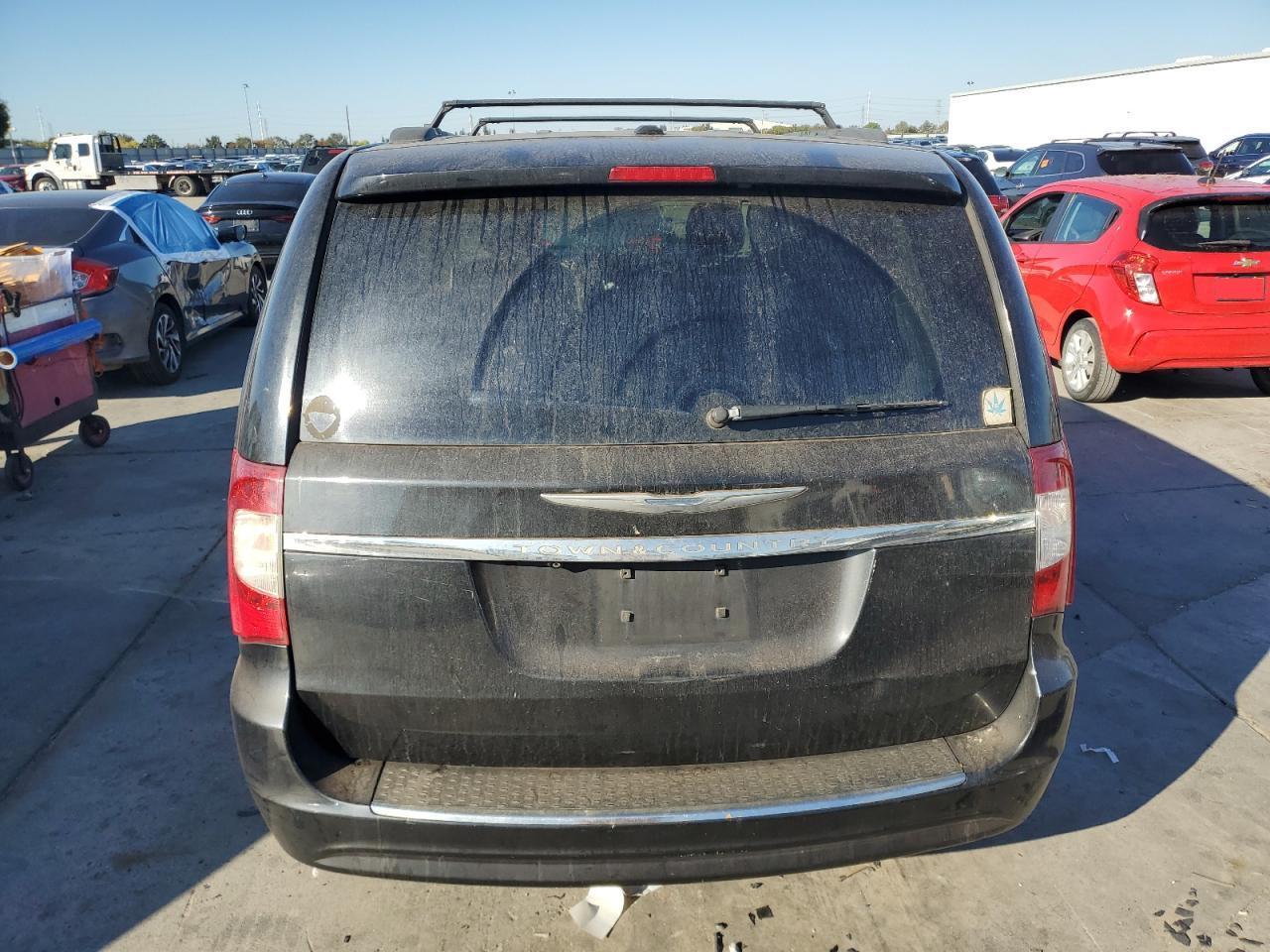 2014 Chrysler Town & Country Touring - Фото 6