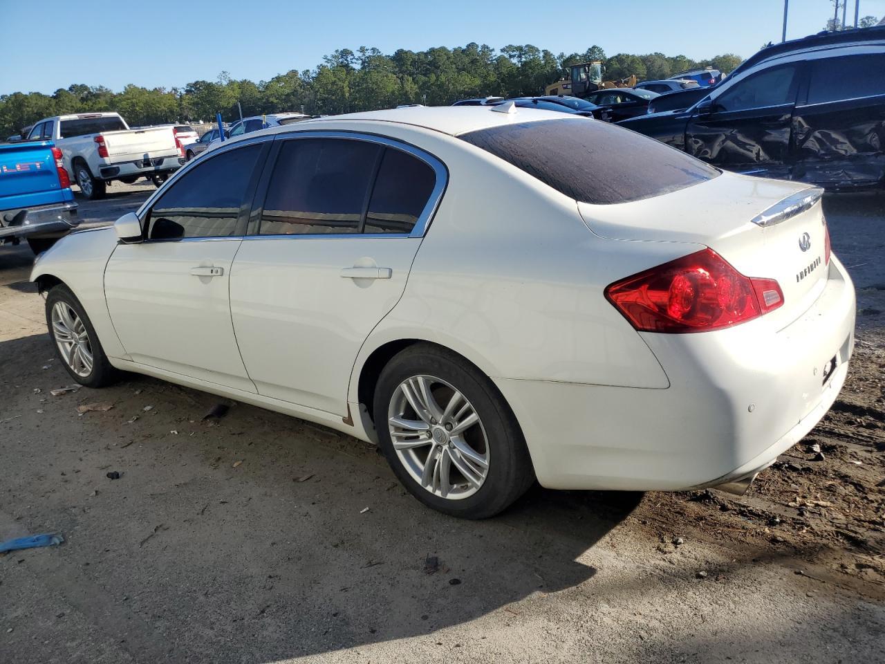 2013 Infiniti G37 Base - Фото 2