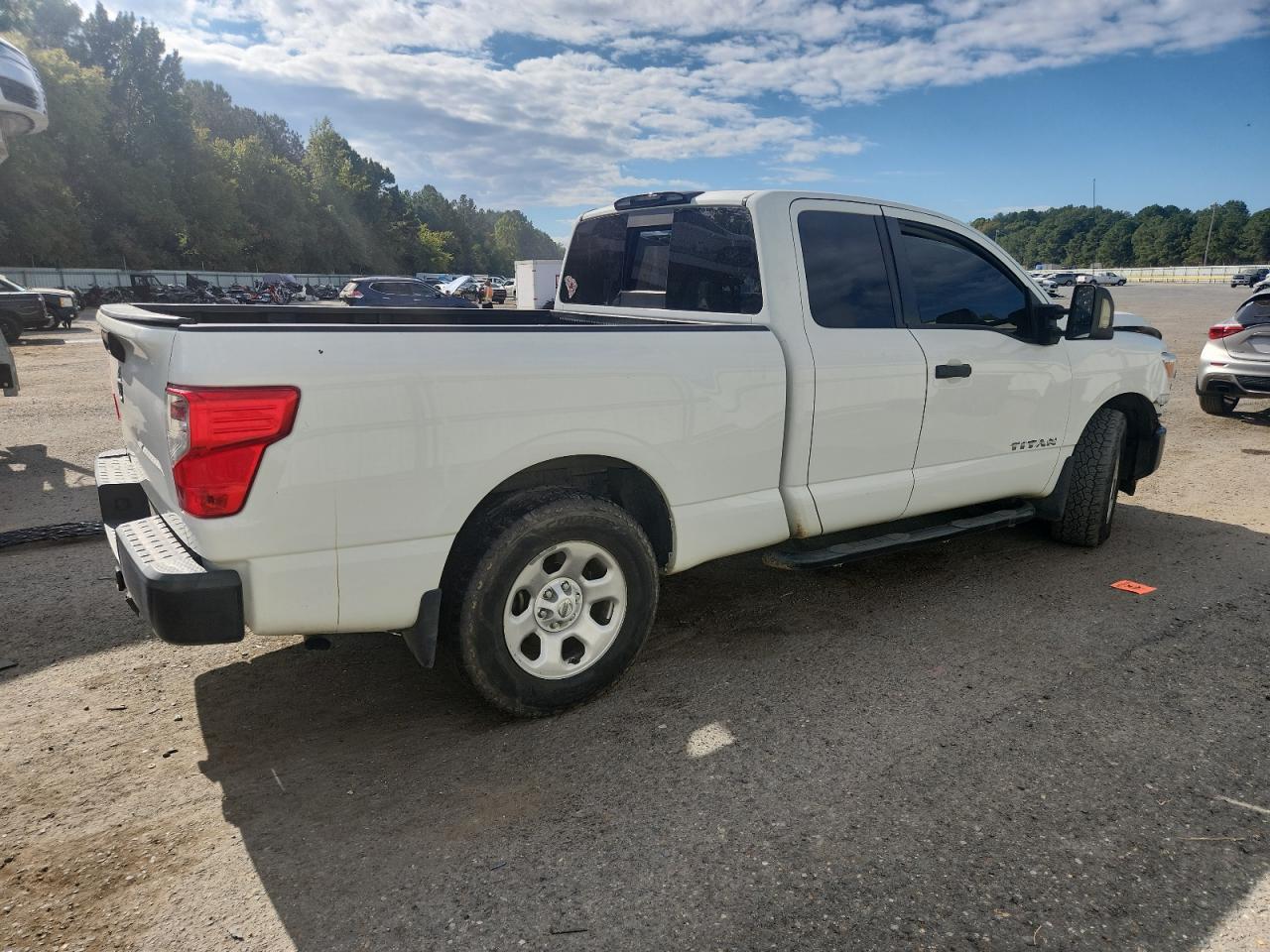 2017 Nissan Titan Sv - Фото 3