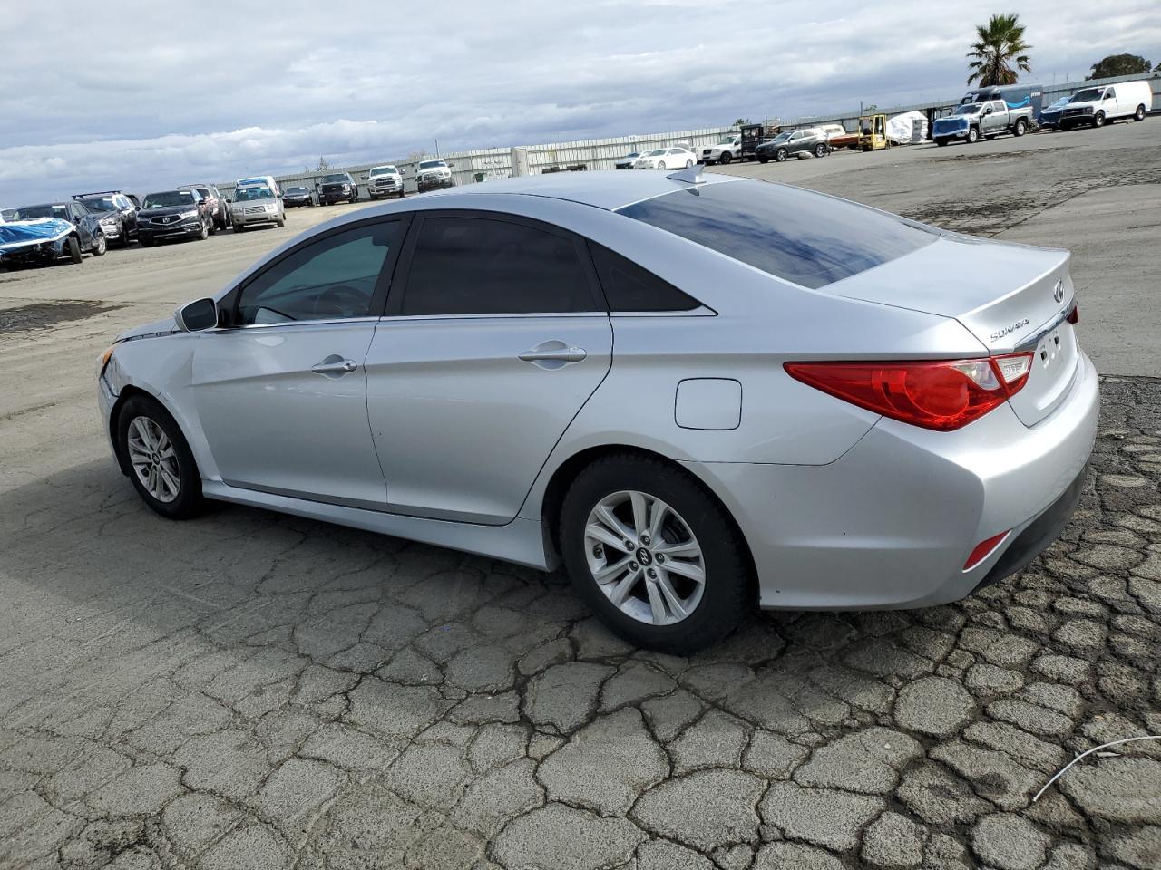 2014 Hyundai Sonata Gls - Фото 2