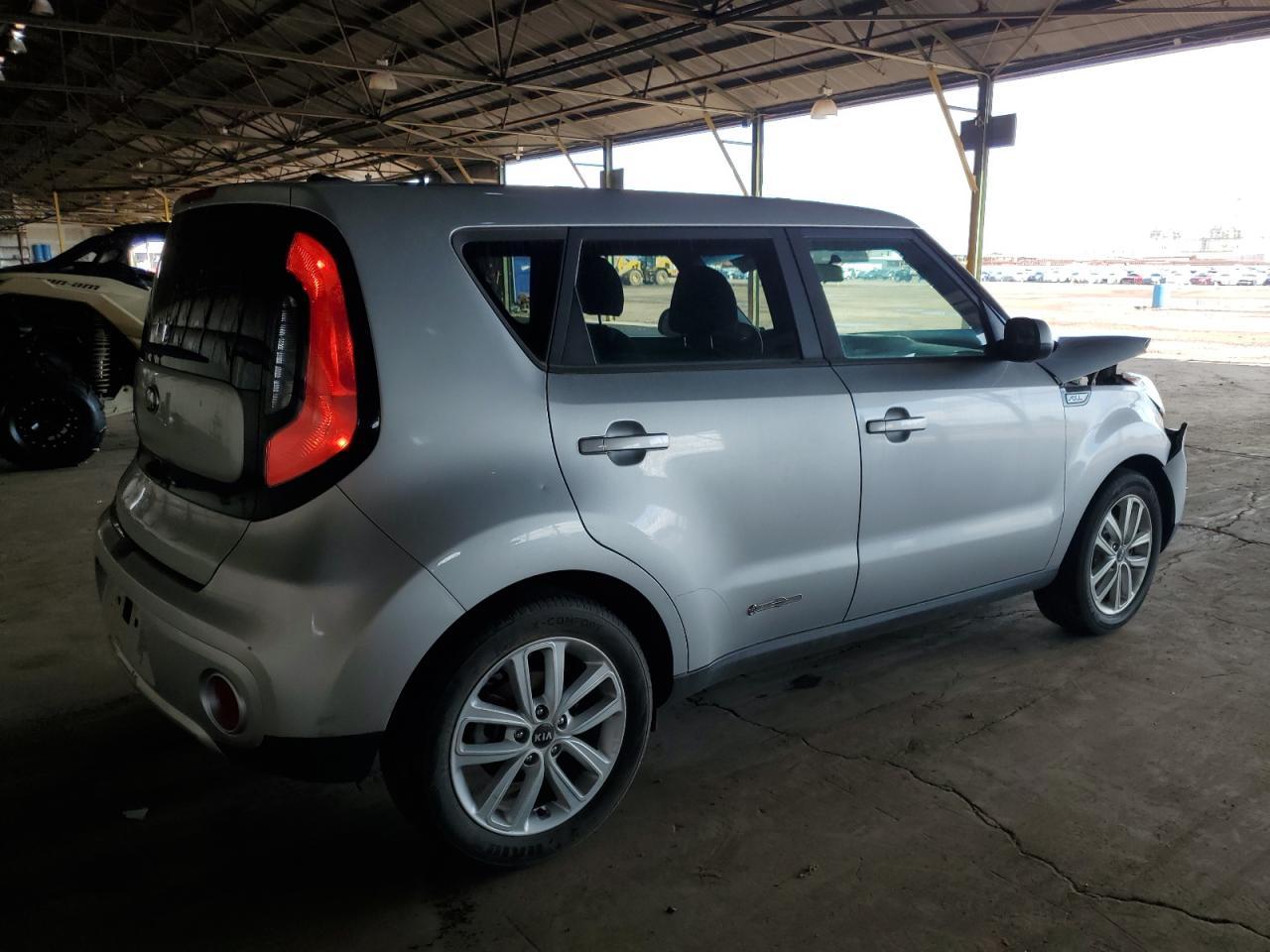 2017 Kia Soul + - Фото 3