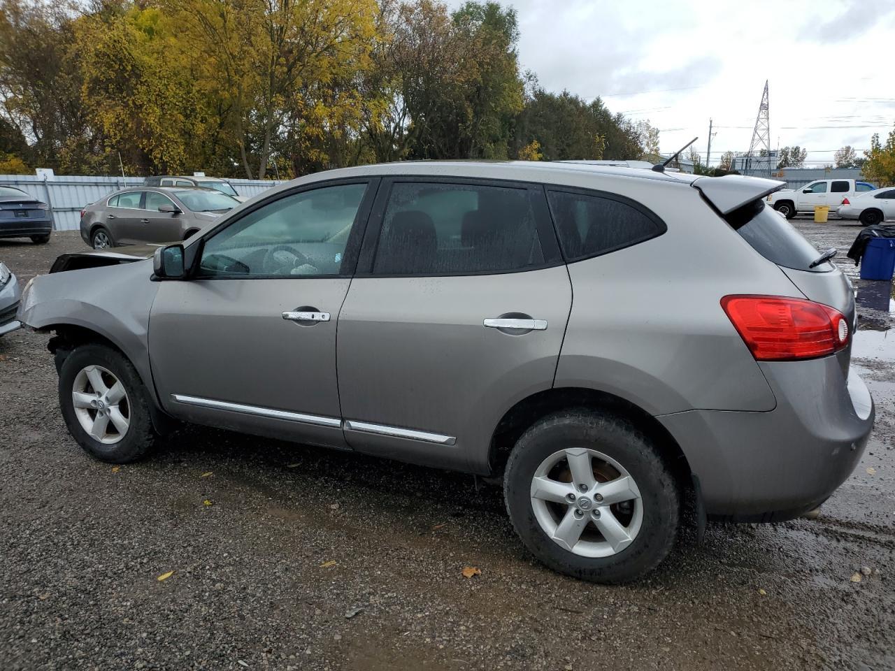 2013 Nissan Rogue S - Фото 2