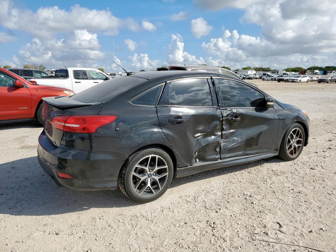 2015 Ford Focus Se - Фото 3