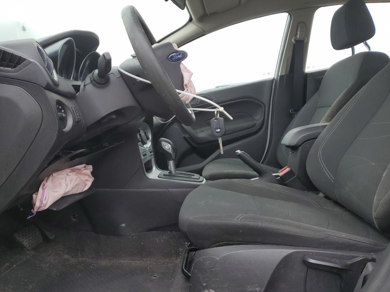 2019 Ford Fiesta Se - Image 7