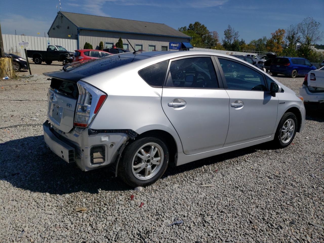 2011 Toyota Prius - Image 3