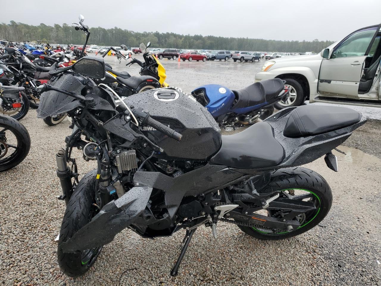 2022 Kawasaki Ex400 - Image 3