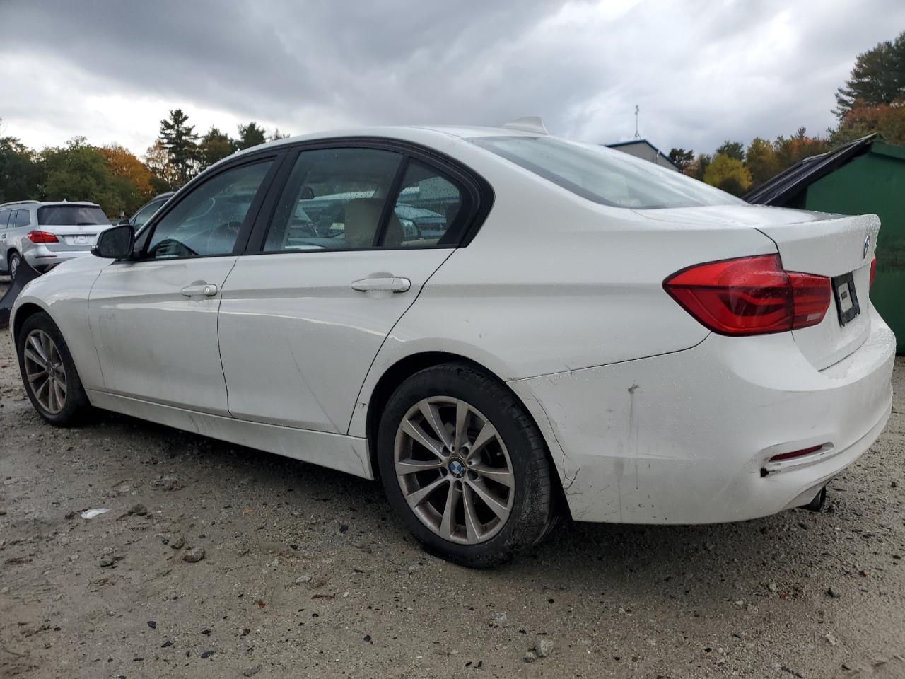 2016 BMW 320 I - Image 2