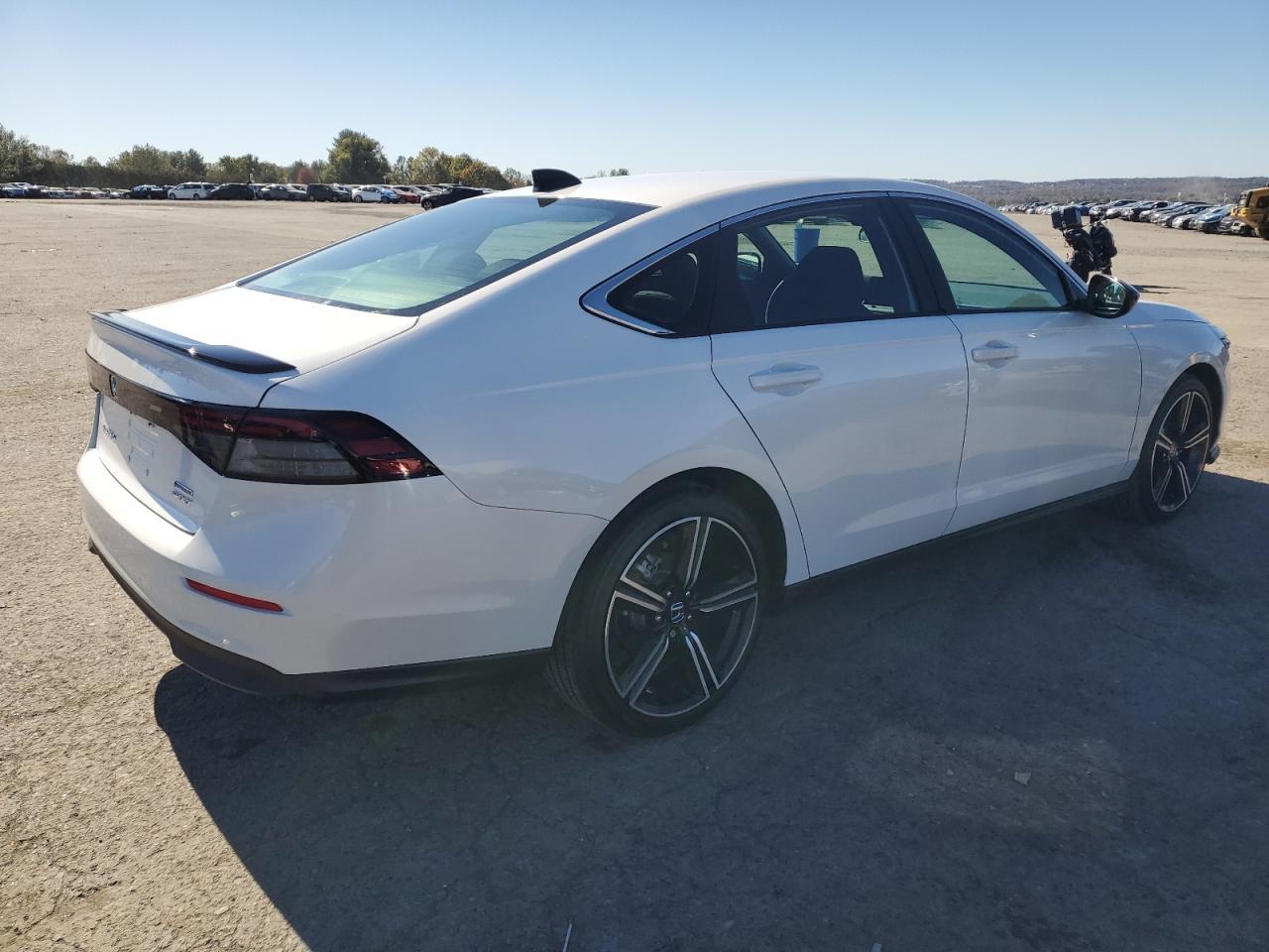 2025 Honda Accord Hybrid Sport - Фото 3