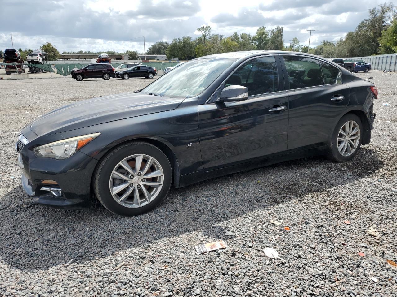 2015 Infiniti Q50 Base