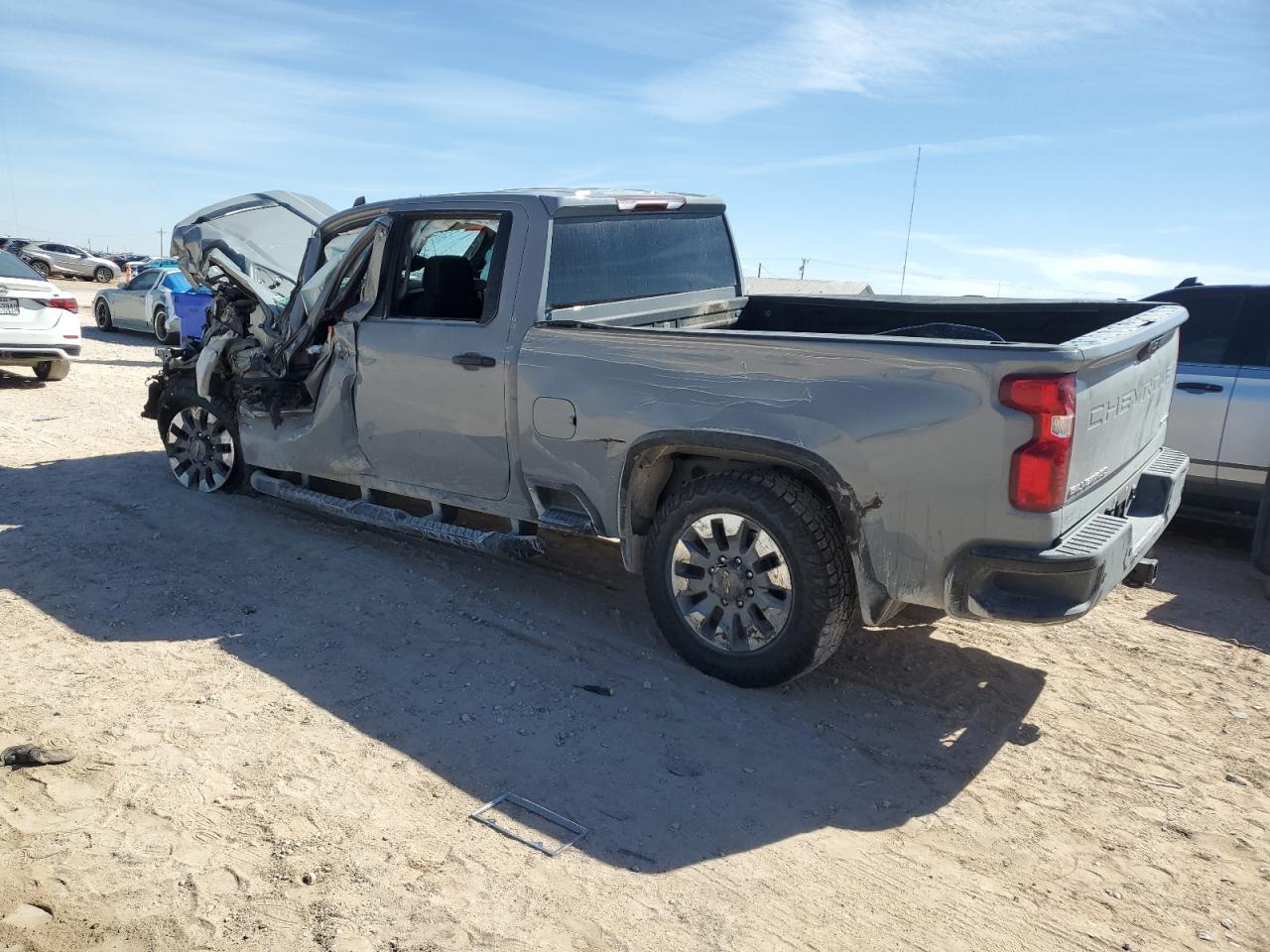 2024 Chevrolet Silverado K2500 Custom - Фото 2
