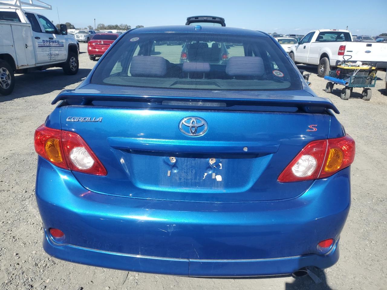 2010 Toyota Corolla Base - Фото 6