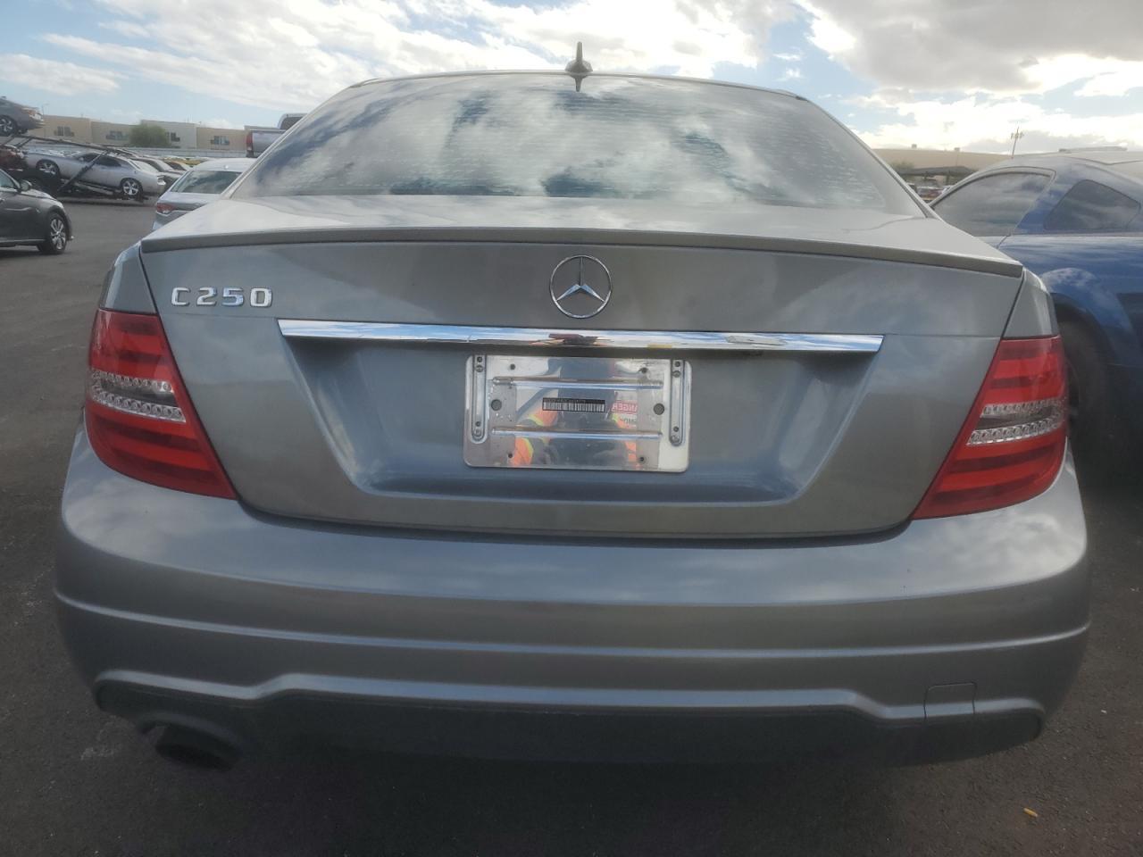 2012 Mercedes-Benz C 250 - Фото 6