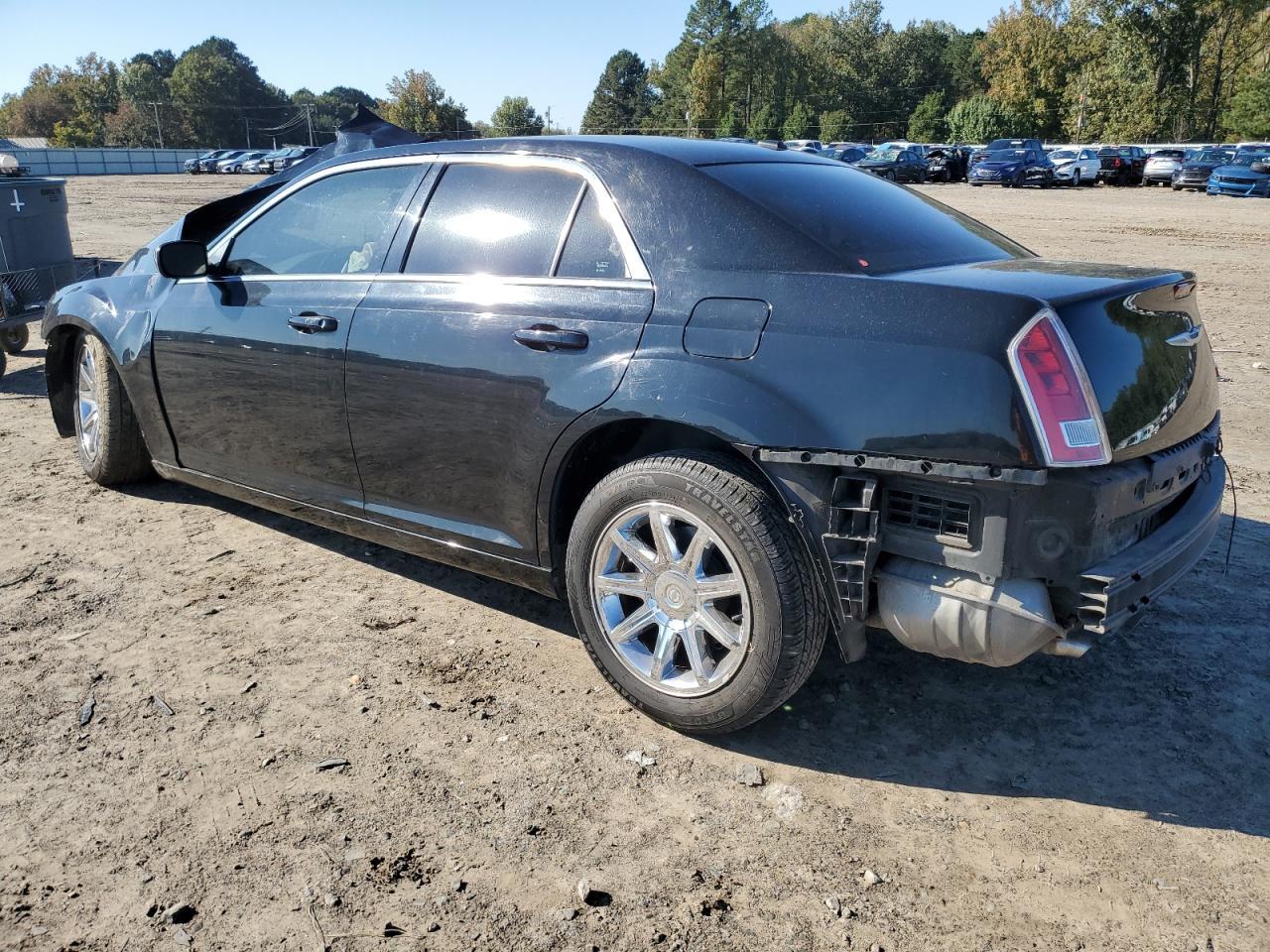 2013 Chrysler 300 - Фото 2
