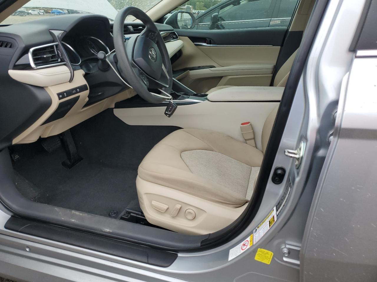 2018 Toyota Camry L - Фото 7